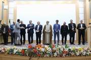 قدر دانی از دانش آموختگان و دانشجویان برتر دانشگاه سمنان در آئین قدر 